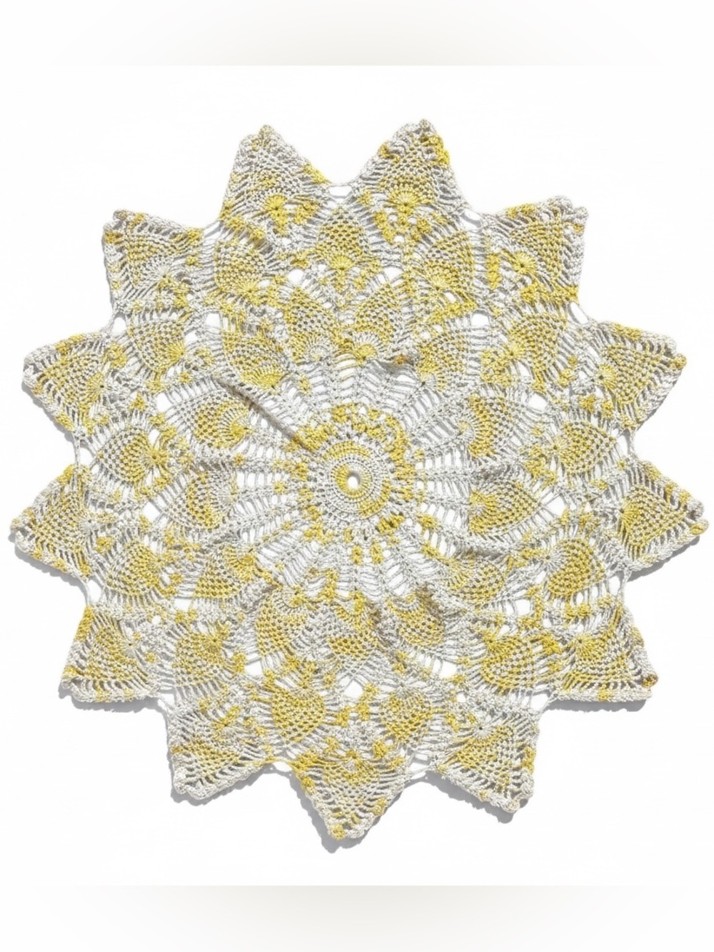 Vintage Crochet Doily Large 24x25 Pineapple Starburst Variegated Yellow White